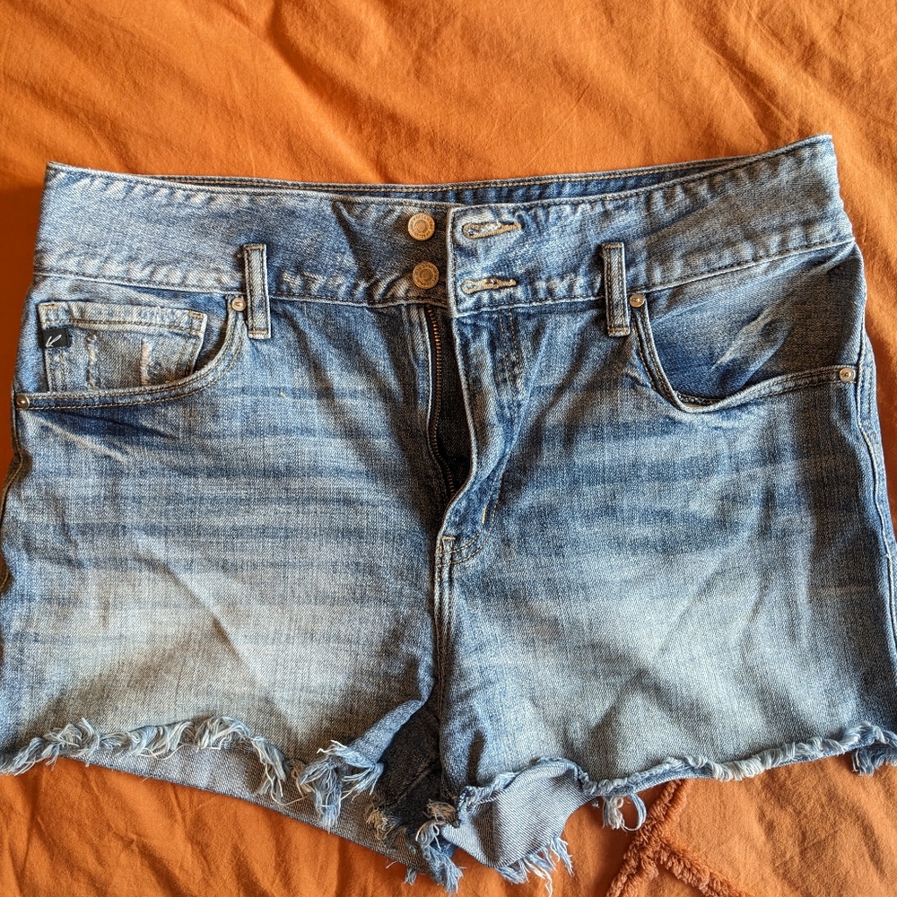 KanCan High Rise denim shorts size 15 / 31